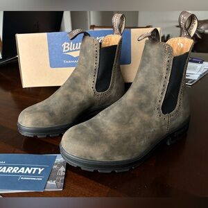 NIB Blundstone 1351 Chelsea Boots (Rustic Brown, US Women’s 6.5 / AU 3.5)